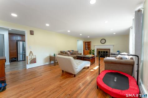 106 Mcdermott Circle Hamden CT 06514