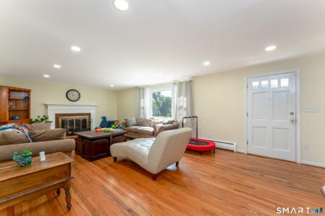 106 Mcdermott Circle Hamden CT 06514