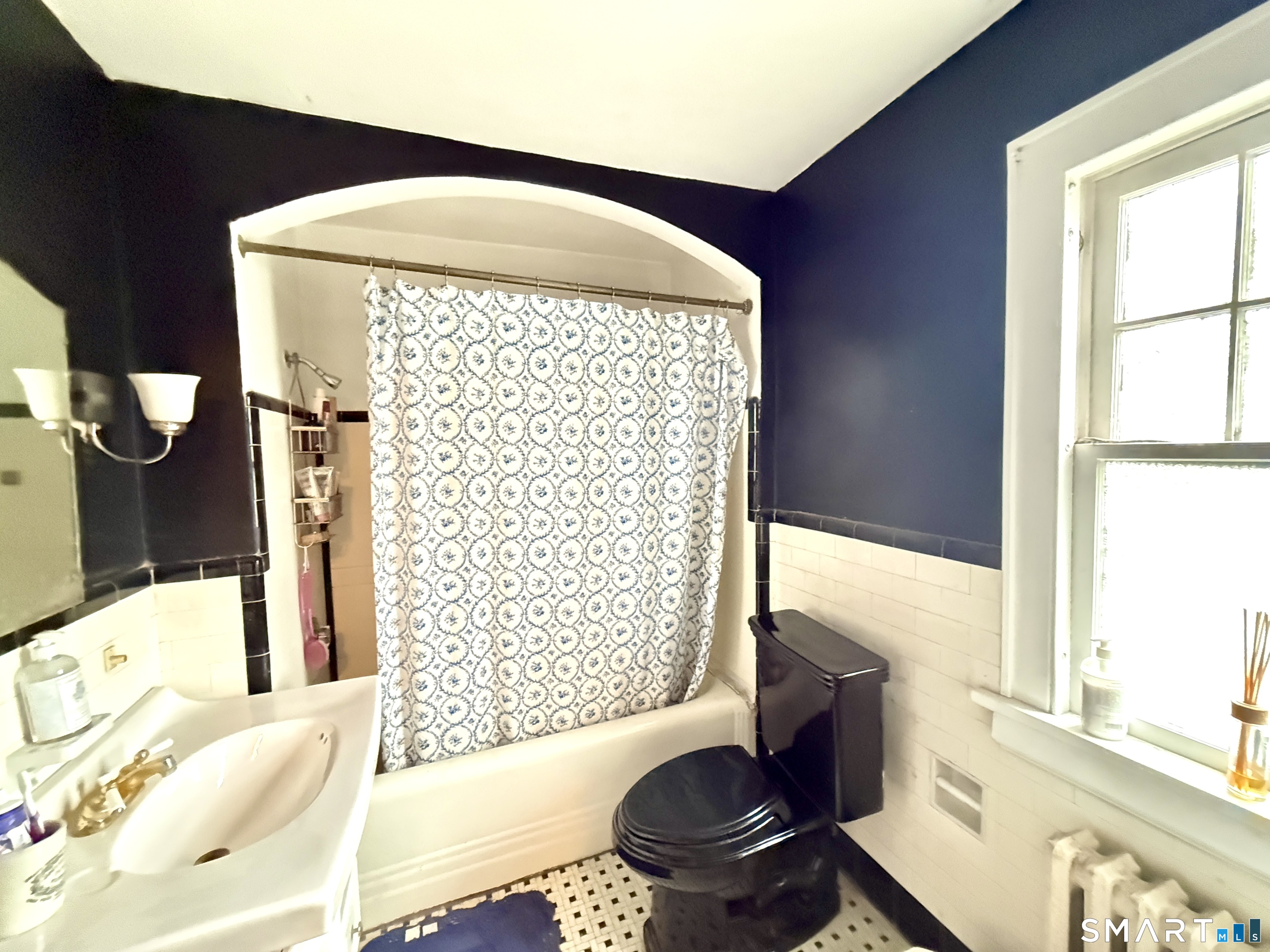 25 Essex Street Fairfield CT 06825