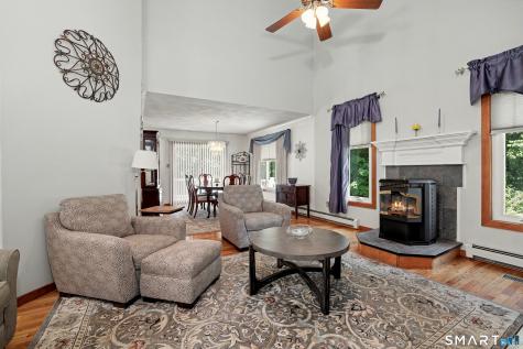 15 Briarwood Drive Seymour CT 06483