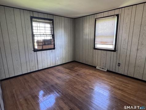 33 Thomas Street Windsor Locks CT 06096