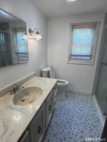 33 Thomas Street Windsor Locks CT 06096