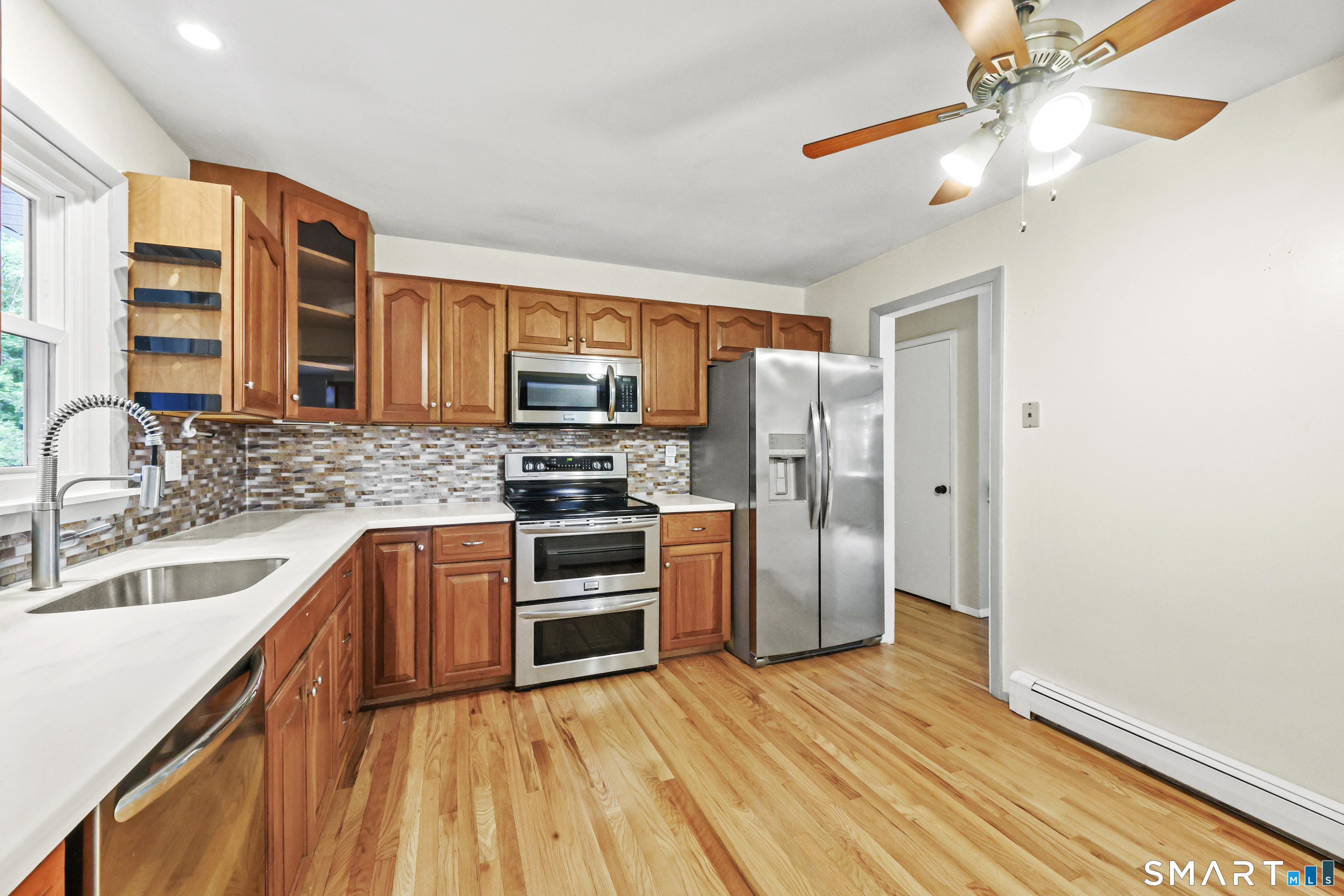 8 Fleetwood Drive New Fairfield CT 06812