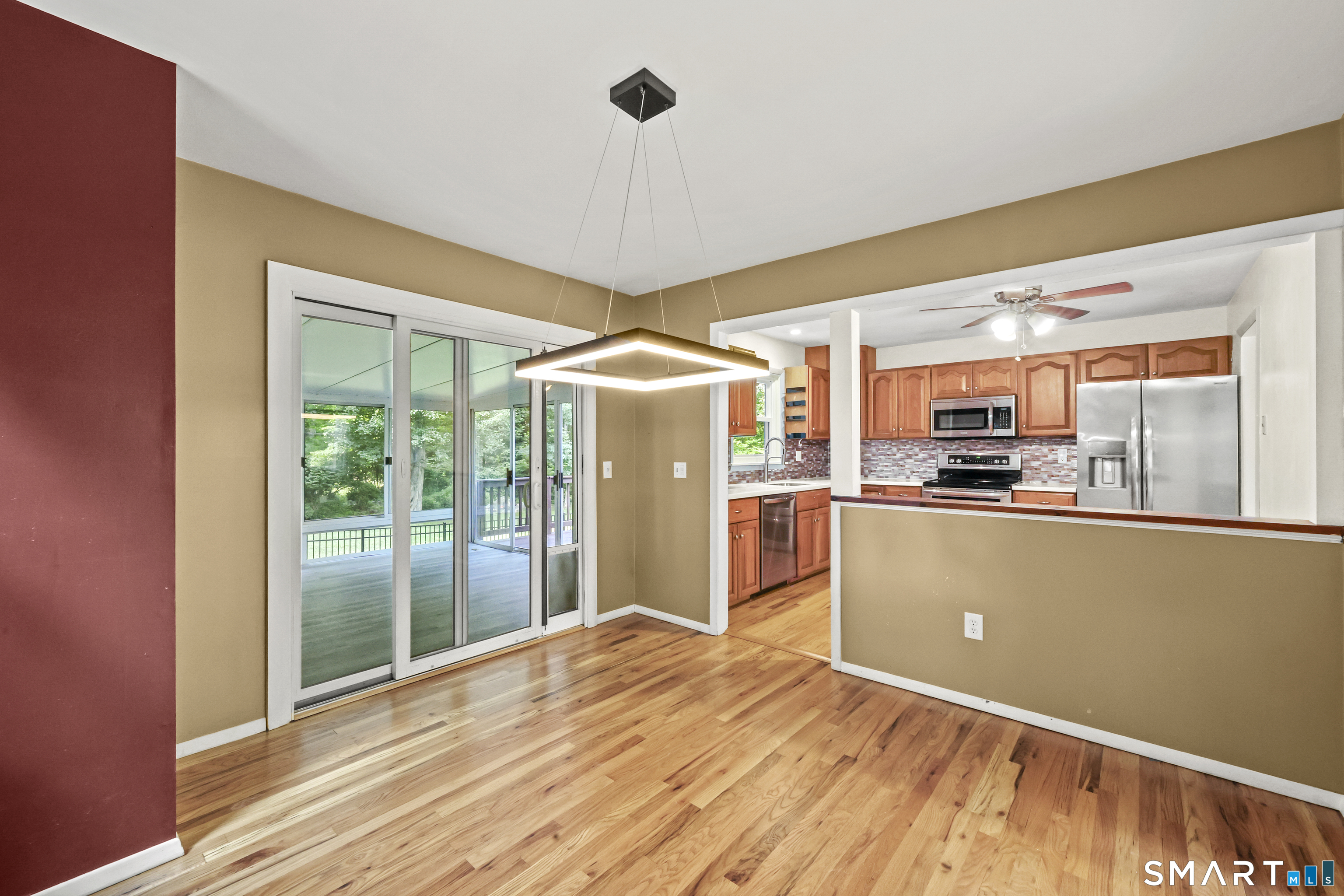 8 Fleetwood Drive New Fairfield CT 06812