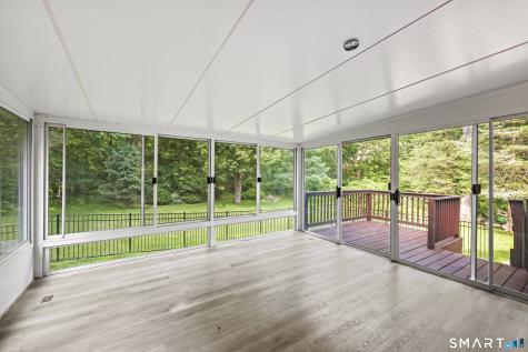 8 Fleetwood Drive New Fairfield CT 06812