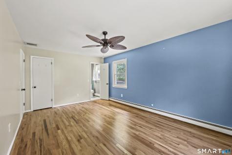 8 Fleetwood Drive New Fairfield CT 06812