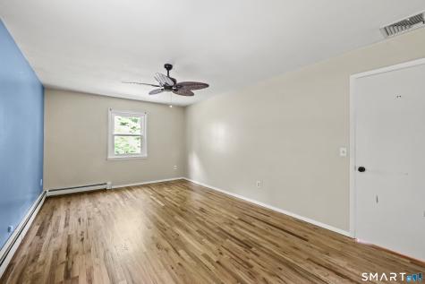 8 Fleetwood Drive New Fairfield CT 06812