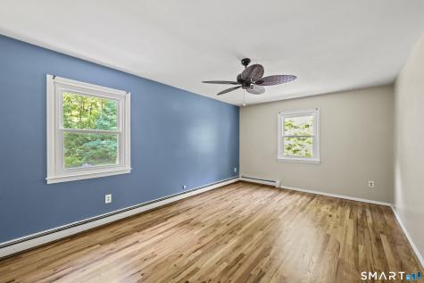 8 Fleetwood Drive New Fairfield CT 06812