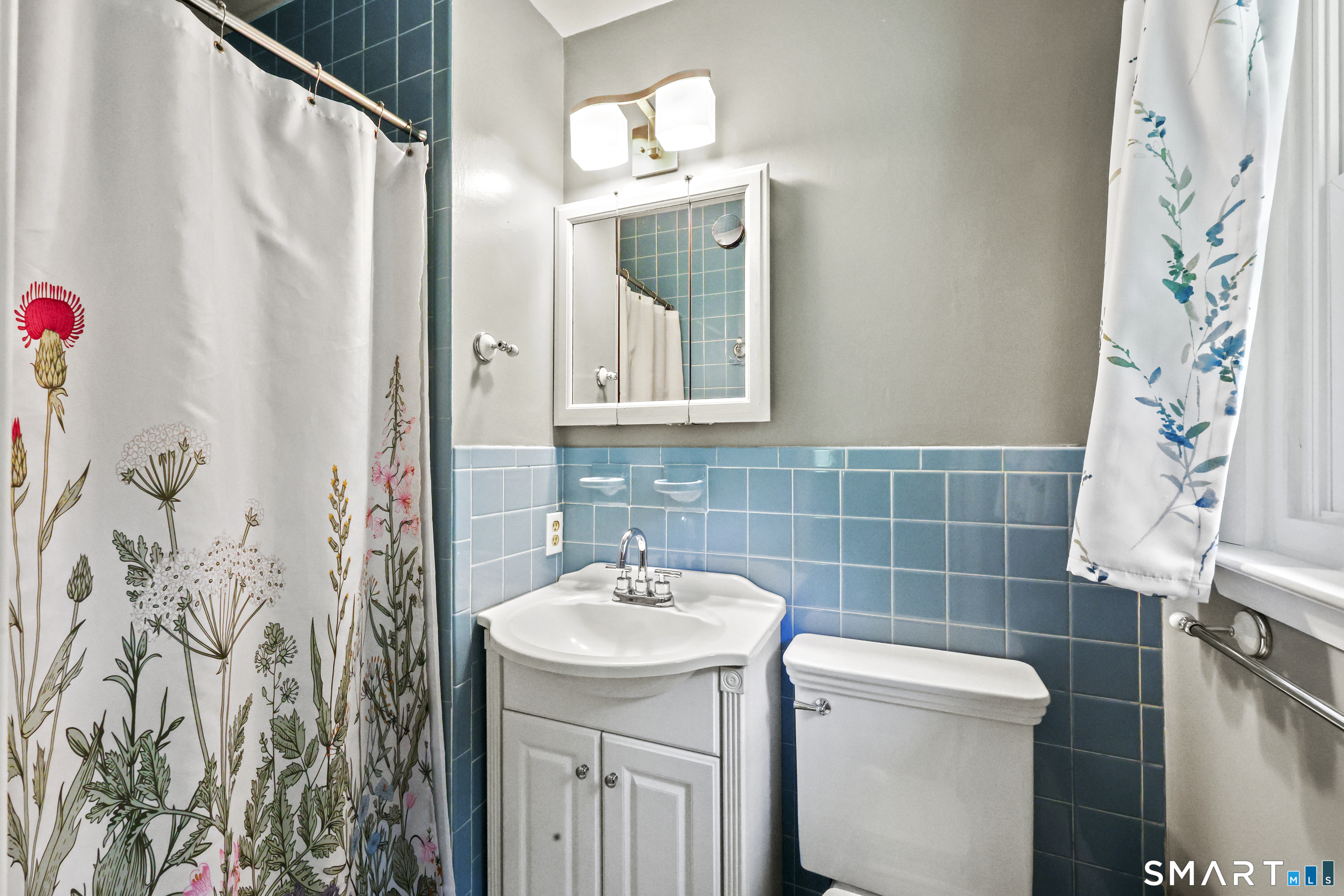 8 Fleetwood Drive New Fairfield CT 06812