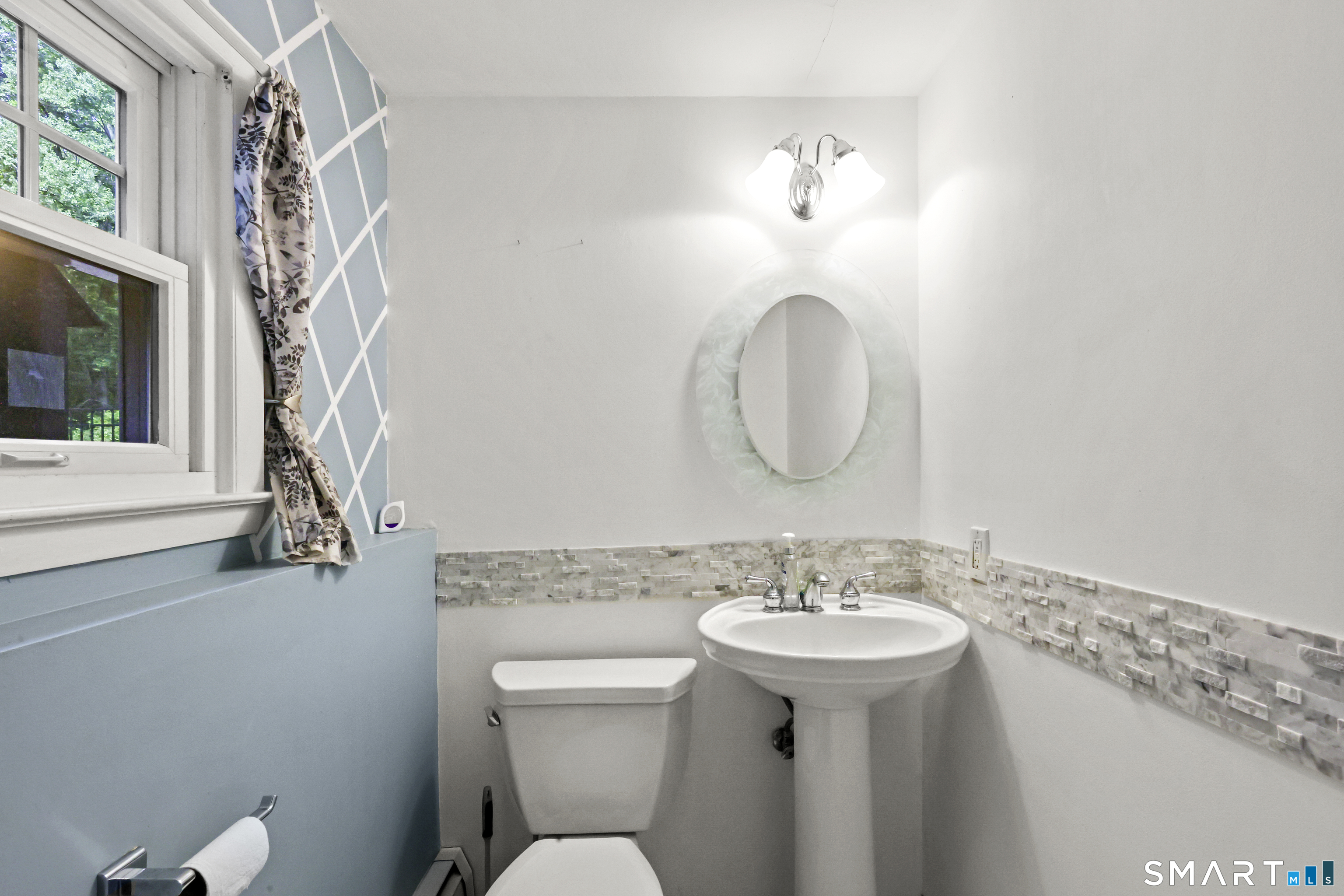 8 Fleetwood Drive New Fairfield CT 06812