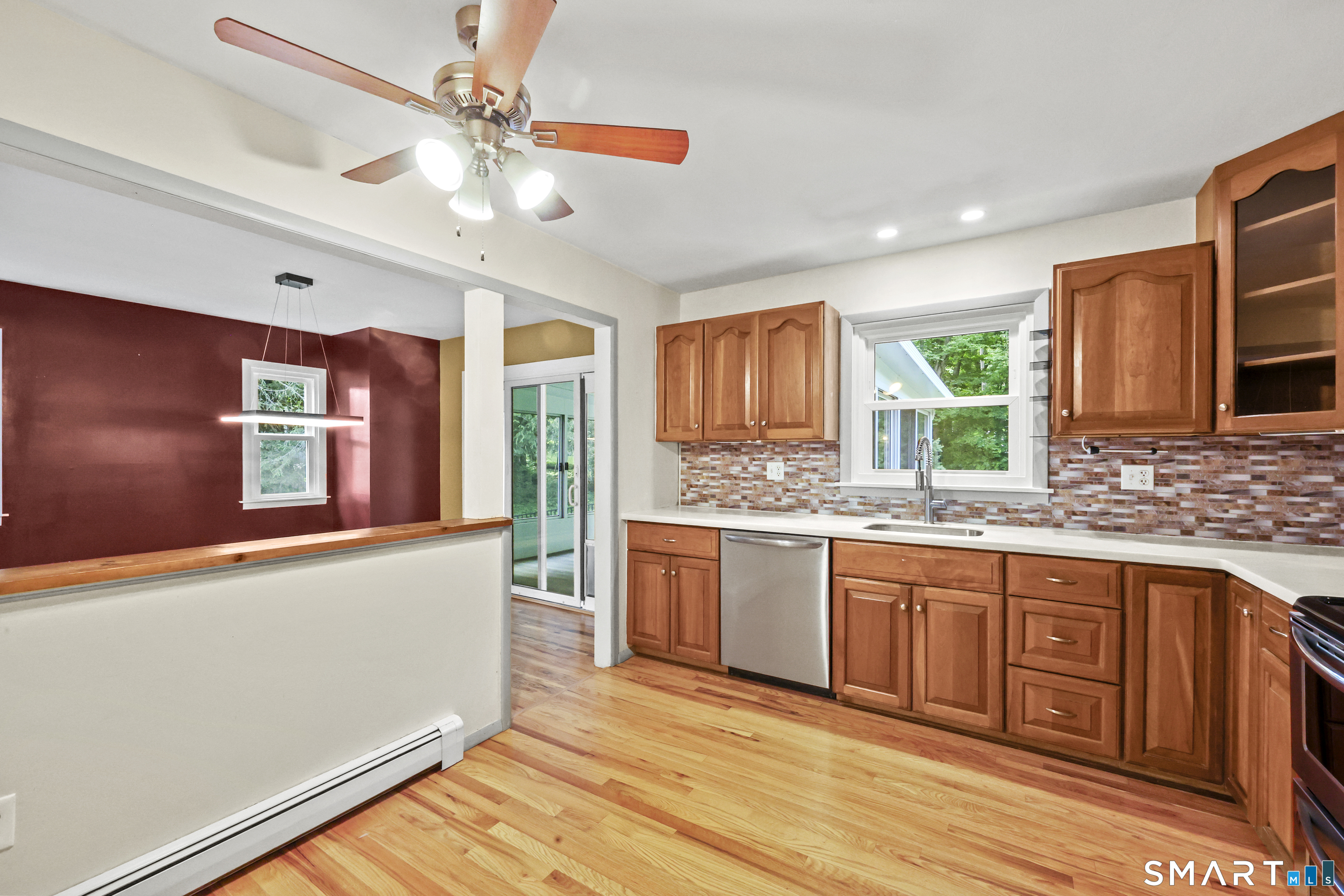 8 Fleetwood Drive New Fairfield CT 06812