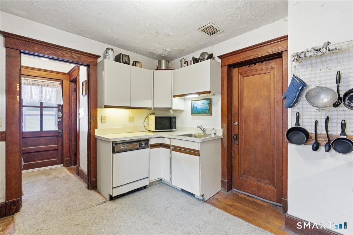 93 Cannon Street Hamden CT 06518