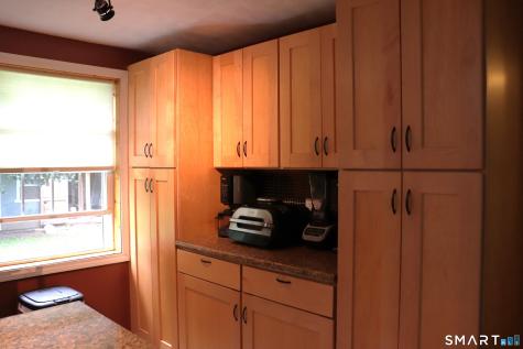 308 Abbe Road Enfield CT 06082