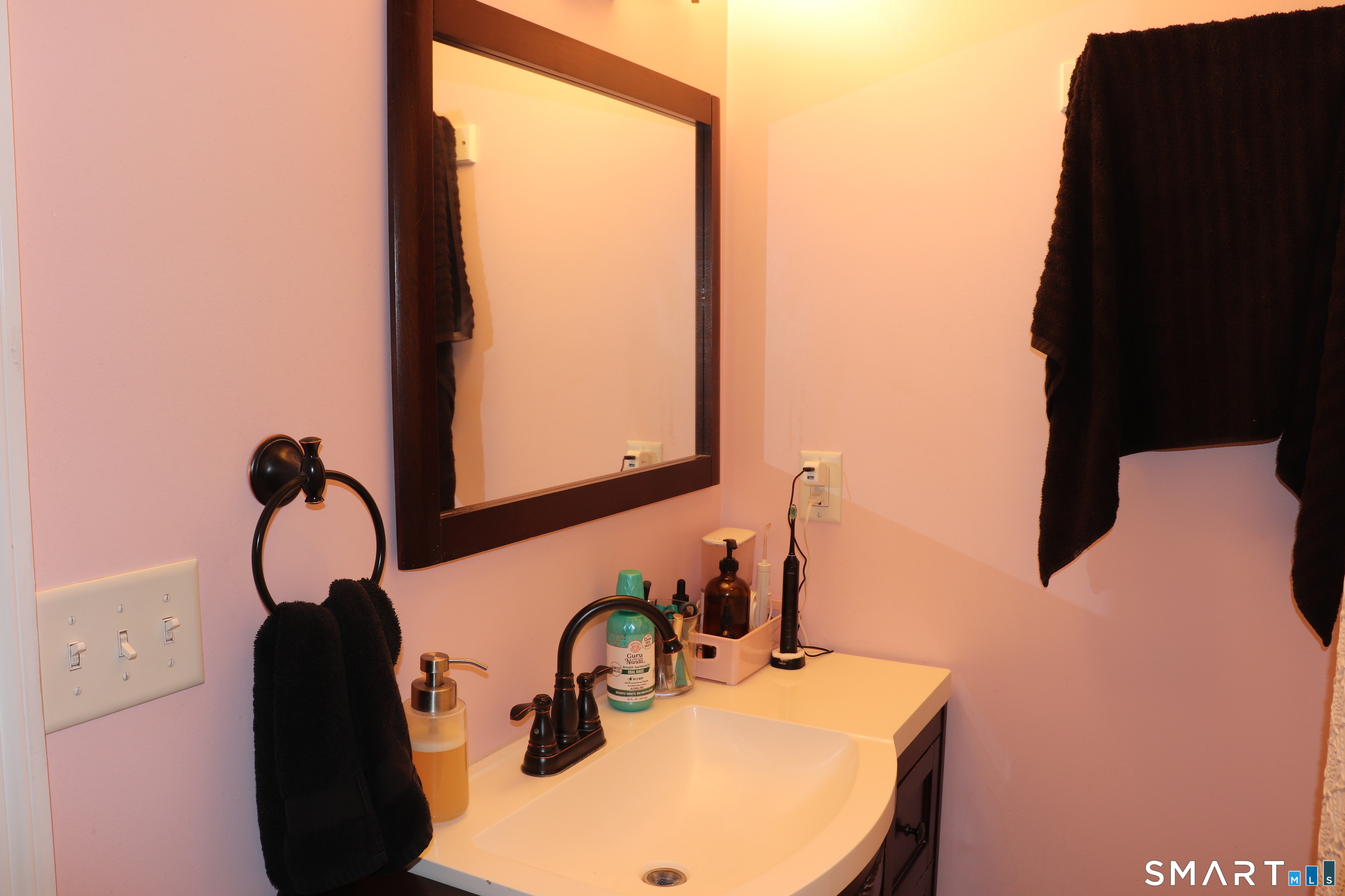 308 Abbe Road Enfield CT 06082