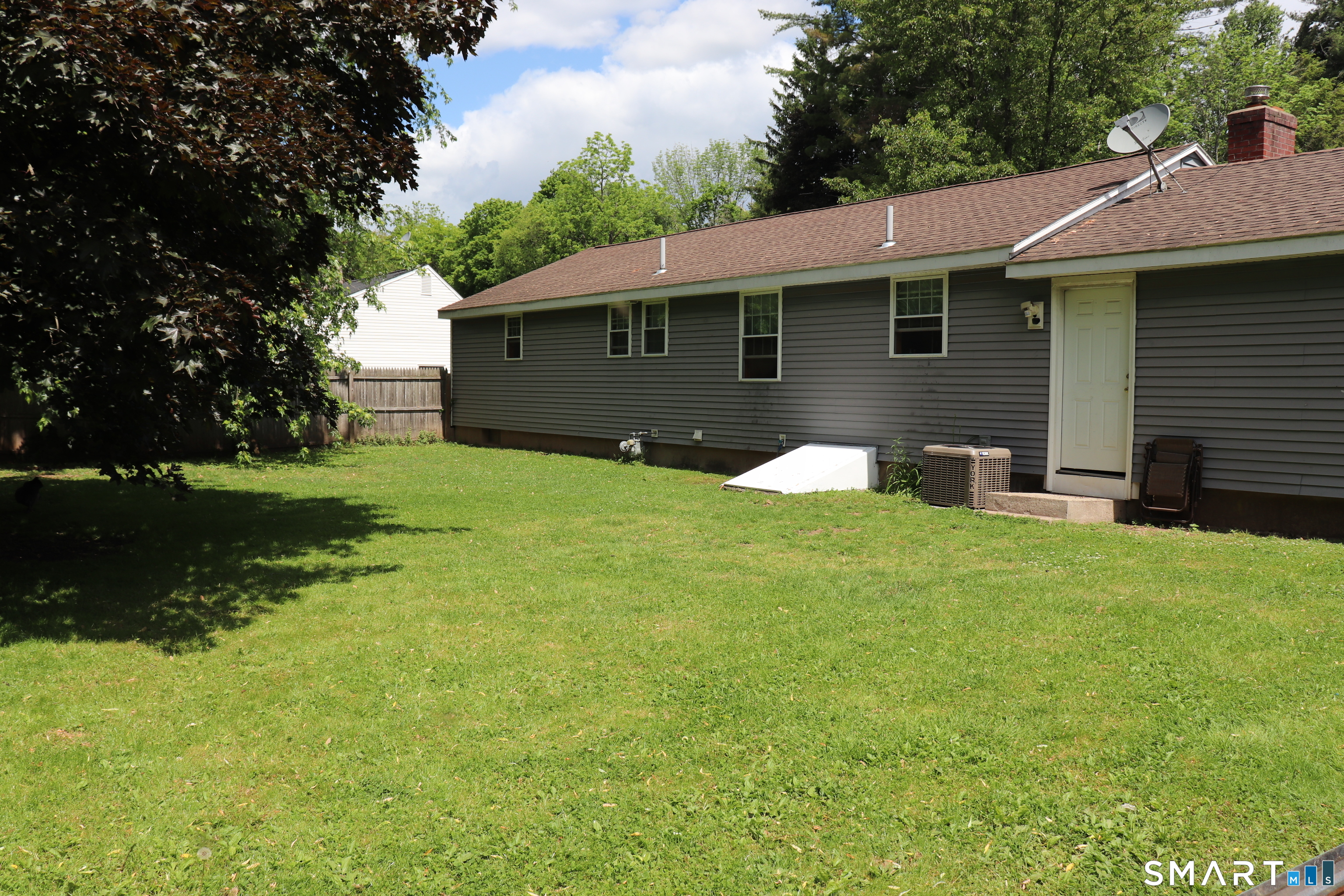 308 Abbe Road Enfield CT 06082