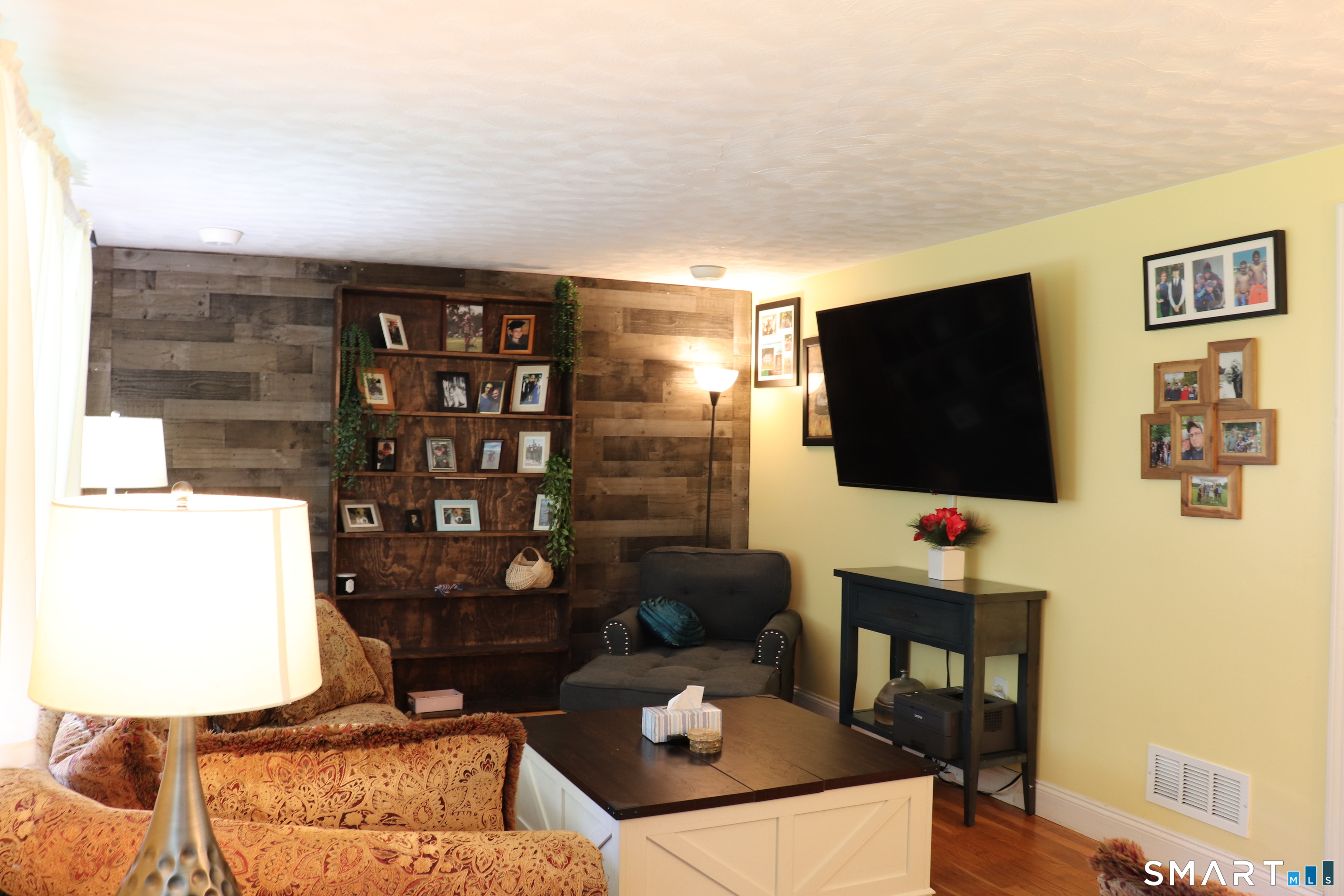 308 Abbe Road Enfield CT 06082