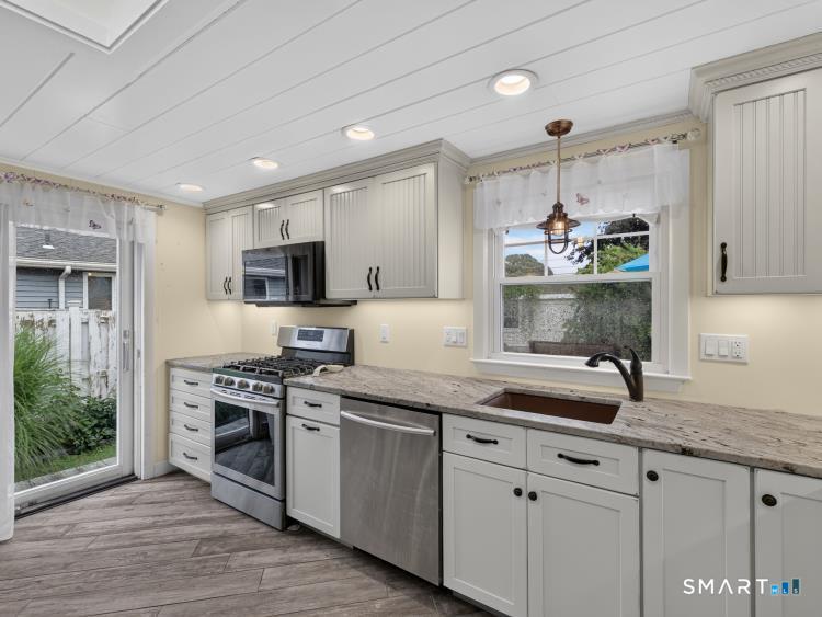 28 Whitecap Road East Lyme CT 06357
