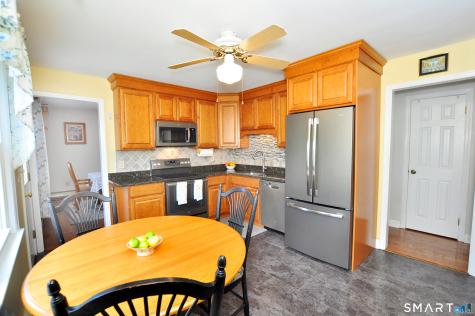 17 Jefferson Drive New Milford CT 06776