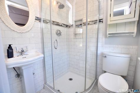 17 Jefferson Drive New Milford CT 06776