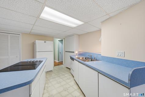 37 Colchester Avenue East Hampton CT 06424