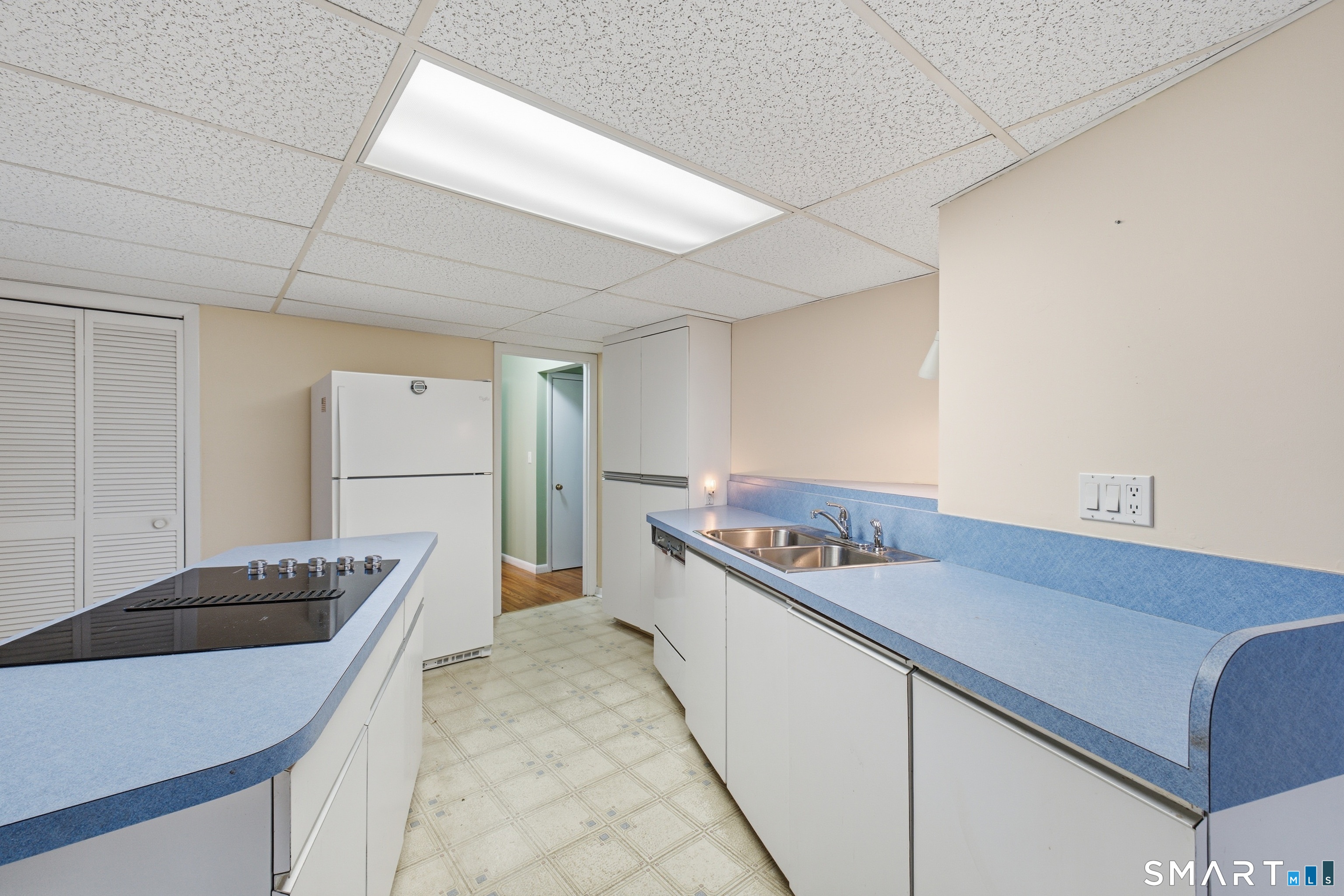 37 Colchester Avenue East Hampton CT 06424