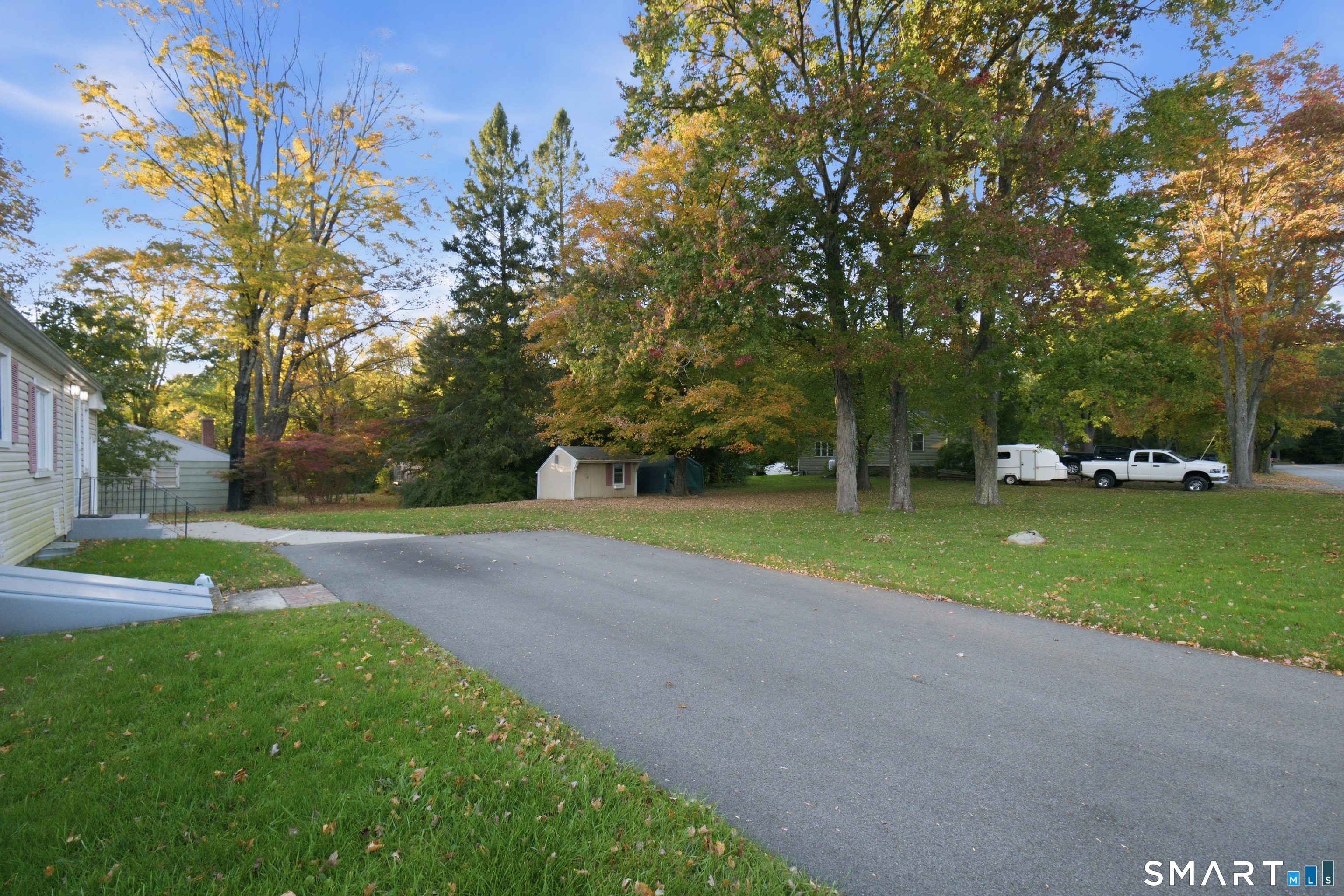 37 Colchester Avenue East Hampton CT 06424