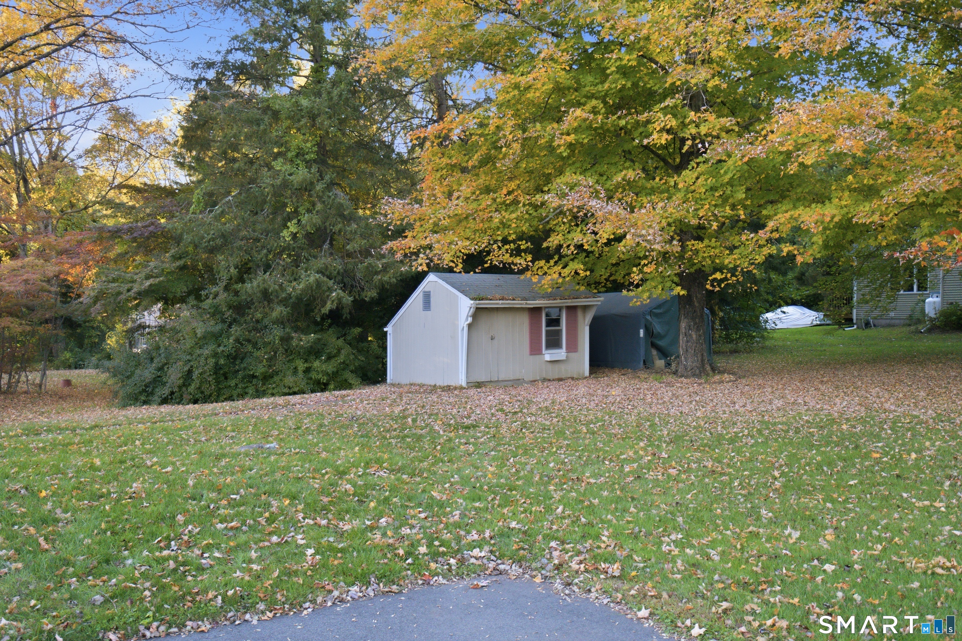 37 Colchester Avenue East Hampton CT 06424