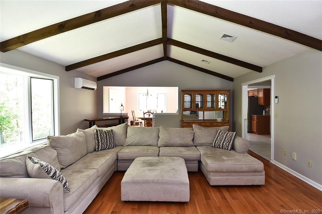 41 Midwood Court Hamden CT 06518