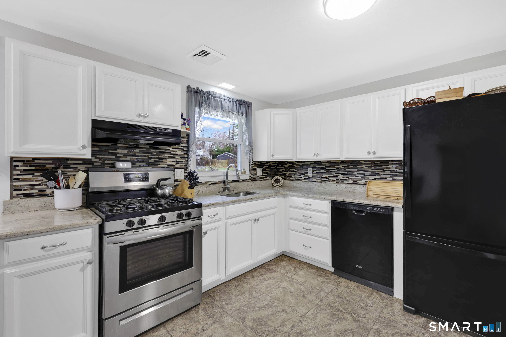 41 Clover Lane East Hartford CT 06118
