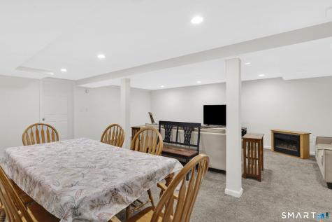 41 Clover Lane East Hartford CT 06118