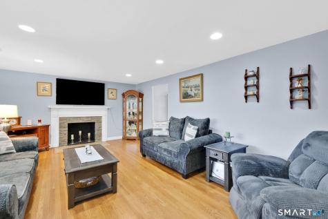 41 Clover Lane East Hartford CT 06118