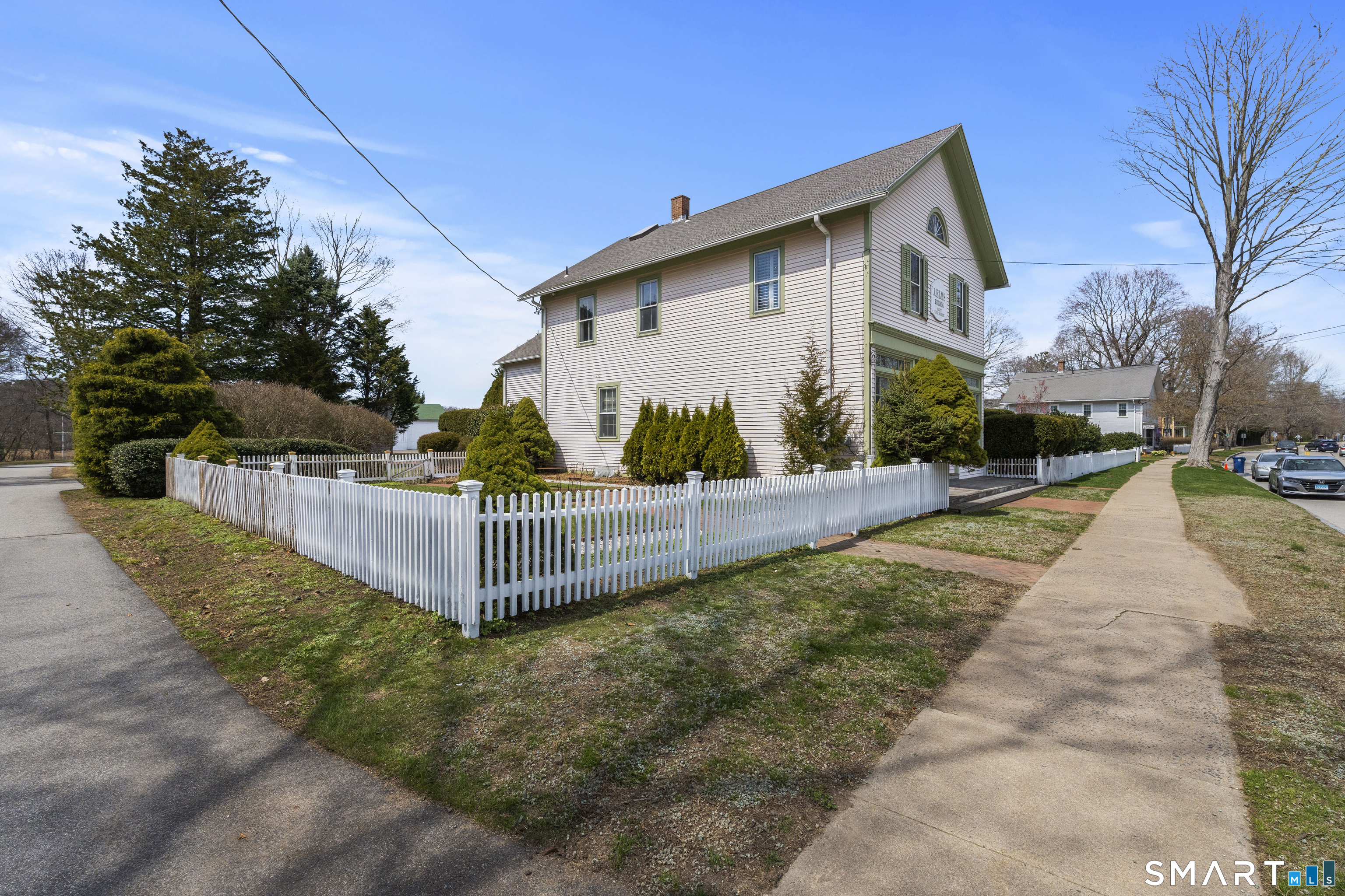 60 Lyme Street Old Lyme CT 06371