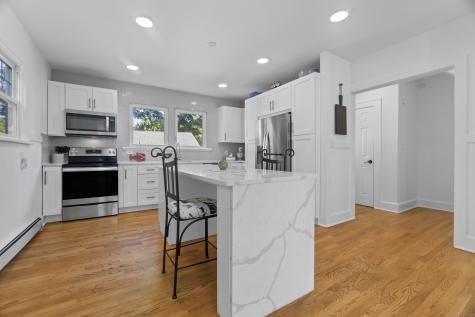 165 Plant Street New London CT 06320