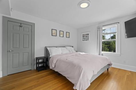 165 Plant Street New London CT 06320