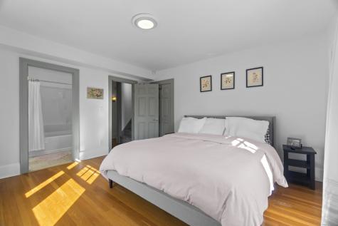 165 Plant Street New London CT 06320