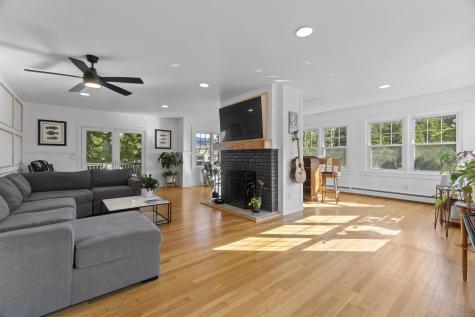 165 Plant Street New London CT 06320