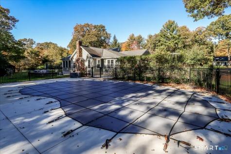 104 Pepper Tree Hill Lane Southbury CT 06488