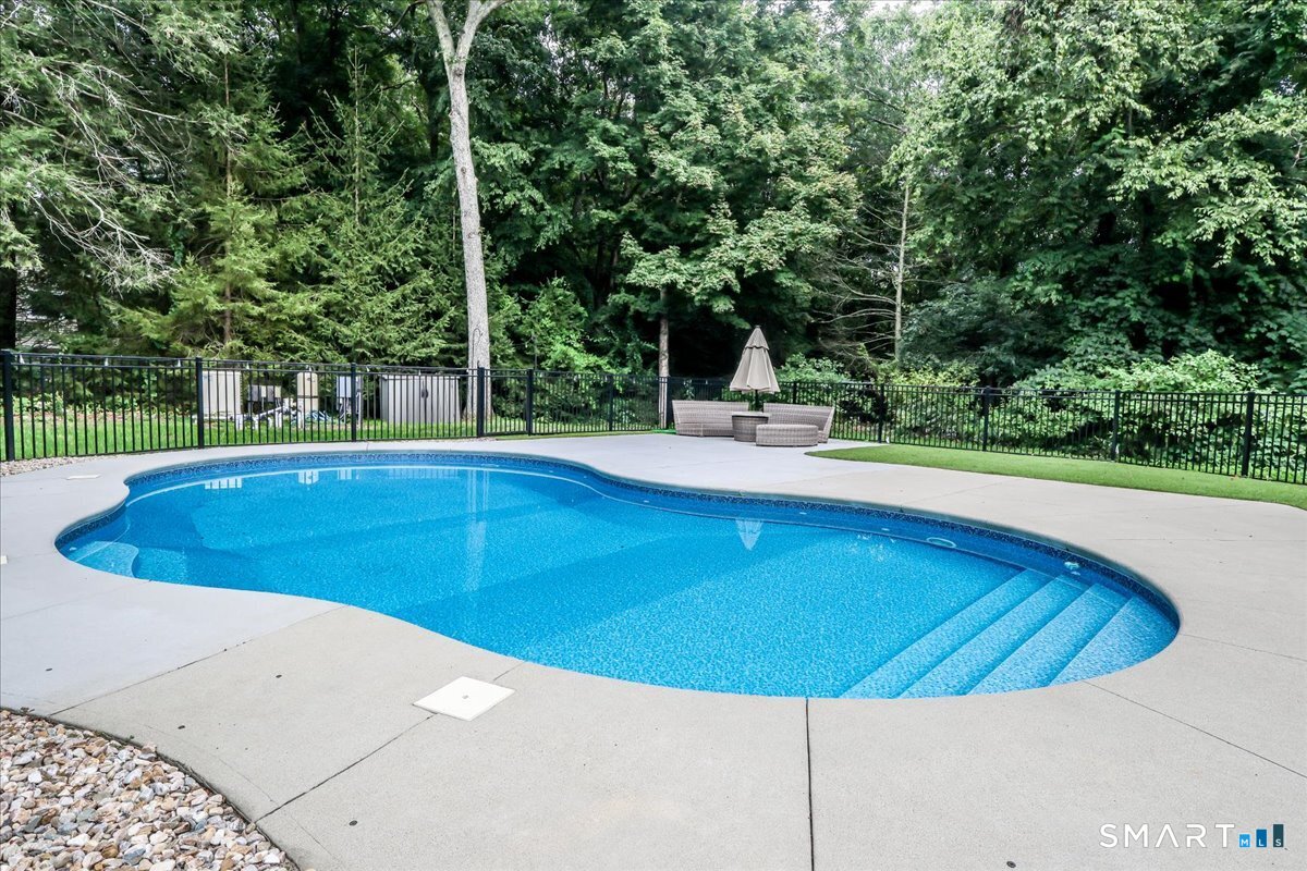 104 Pepper Tree Hill Lane Southbury CT 06488