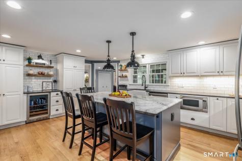 104 Pepper Tree Hill Lane Southbury CT 06488