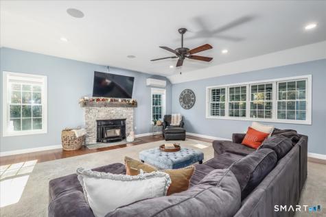 104 Pepper Tree Hill Lane Southbury CT 06488