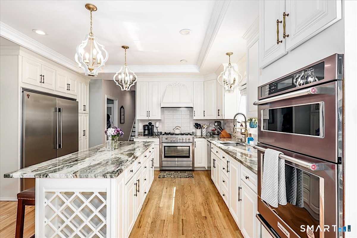 20 Bridle Path Trail Newtown CT 06470