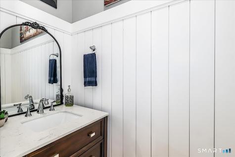 20 Bridle Path Trail Newtown CT 06470
