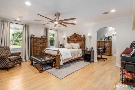 20 Bridle Path Trail Newtown CT 06470