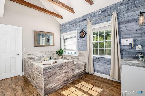 20 Bridle Path Trail Newtown CT 06470