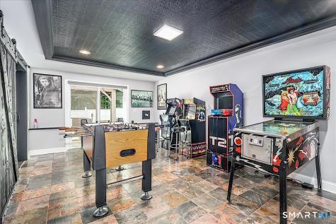 20 Bridle Path Trail Newtown CT 06470