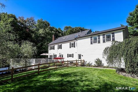 20 Bridle Path Trail Newtown CT 06470