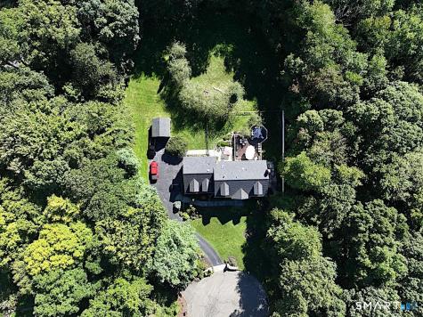 20 Bridle Path Trail Newtown CT 06470
