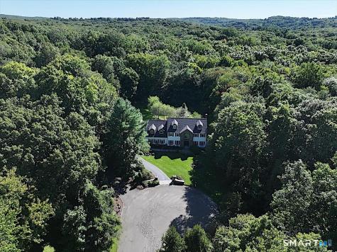 20 Bridle Path Trail Newtown CT 06470