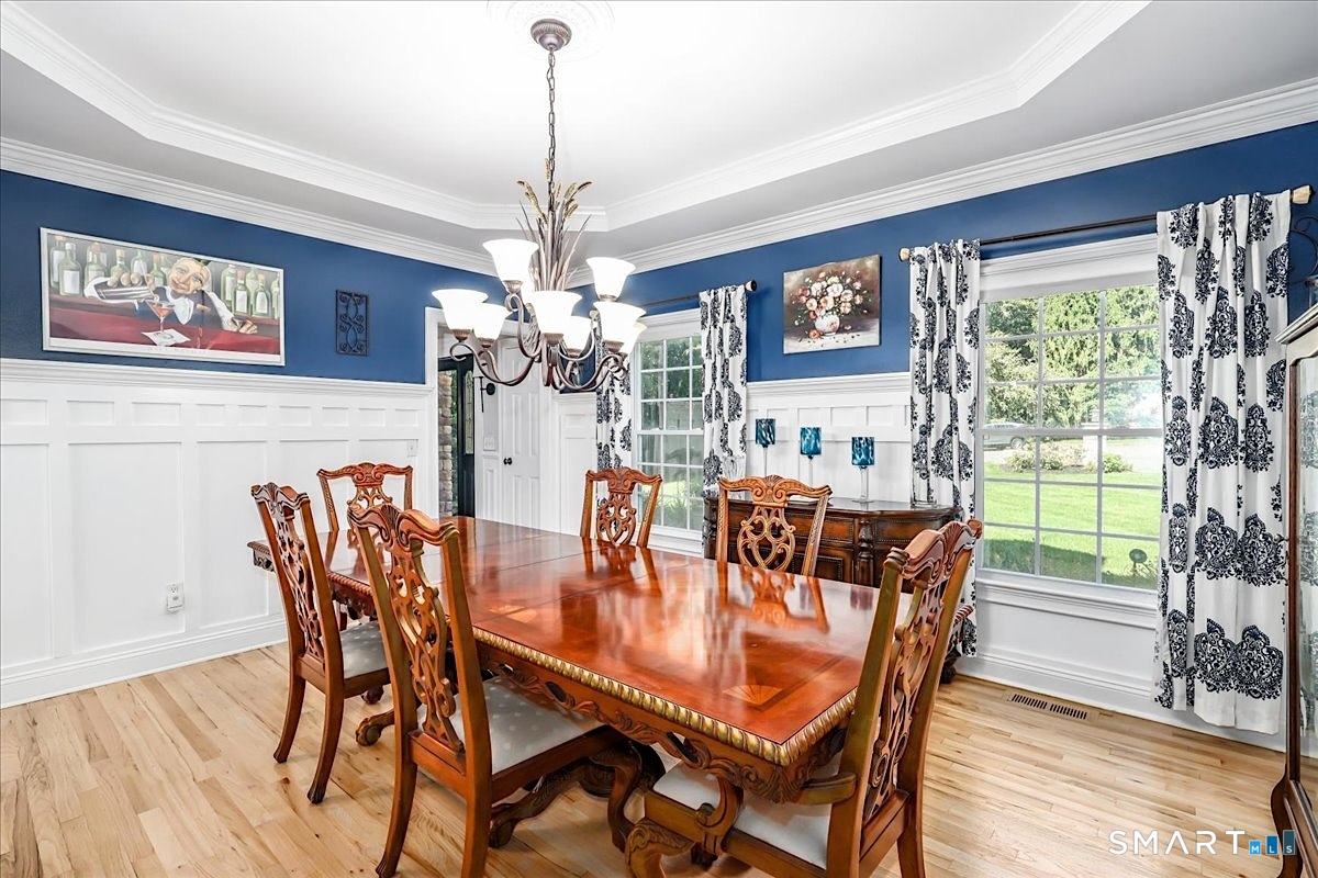 20 Bridle Path Trail Newtown CT 06470