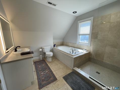 125 South End Road East Haven CT 06512